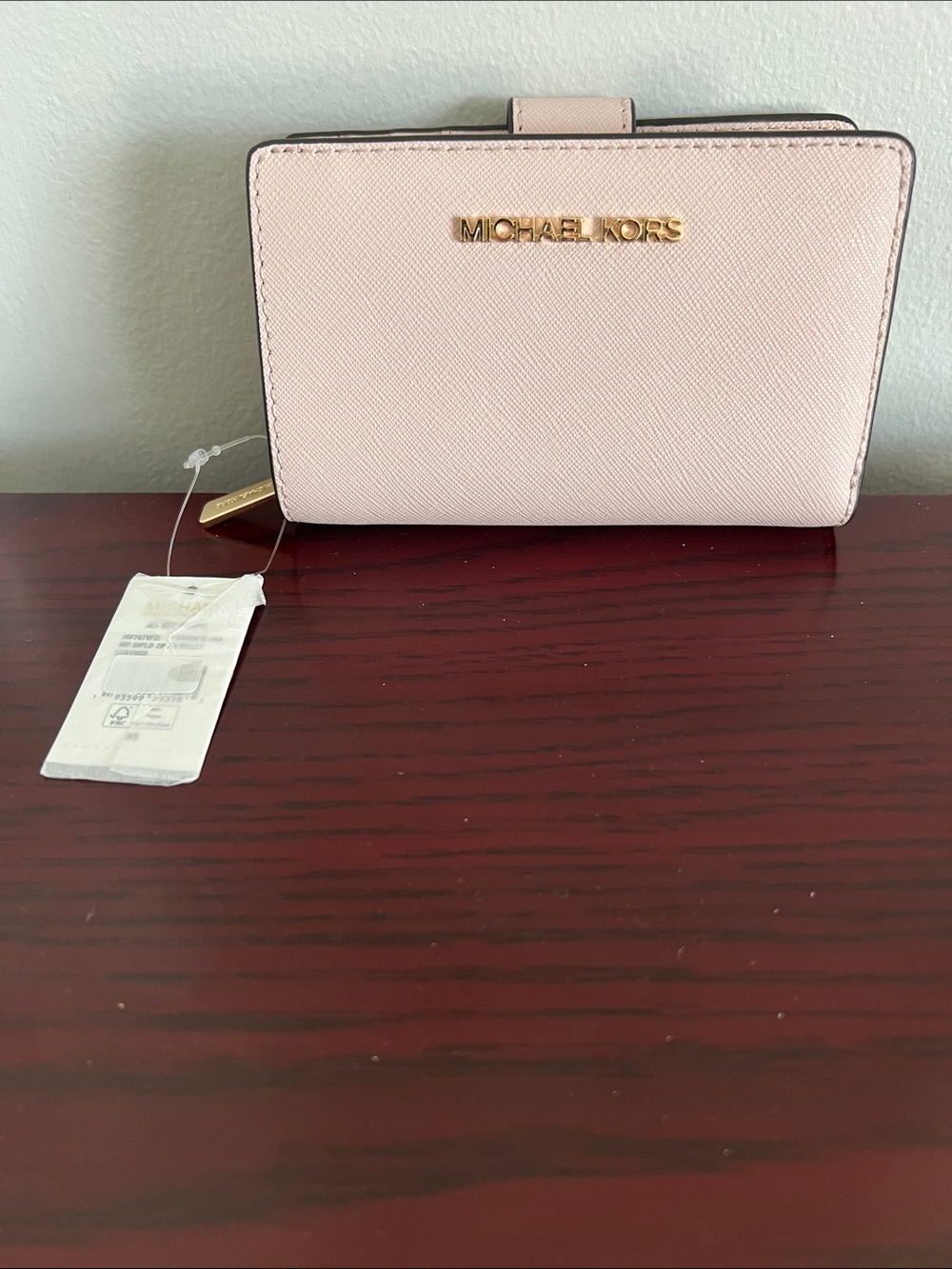 NWT Michael Kors Bifold Light Blush Pink Saffiano Leather Wallet with Gold Logo